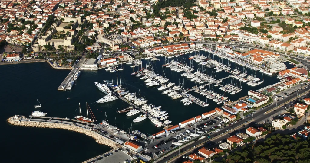 IC İçtaş İnşaat | Çeşme Marina
