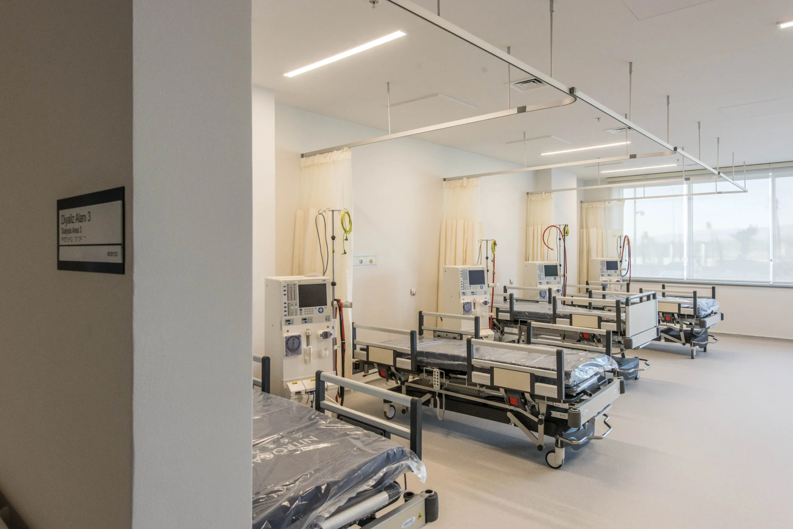 IC İnşaat | With a capacity of more than 1,300 beds and 52 operating rooms,