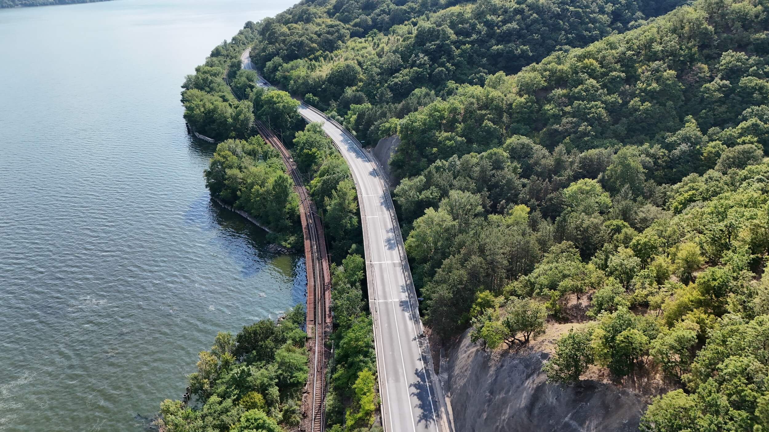 IC İnşaat | Construction and rehabilitation of a total of 11 railway stations, 2 stops,